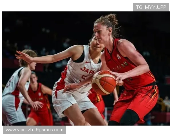 两人打到裁判都喘不过气