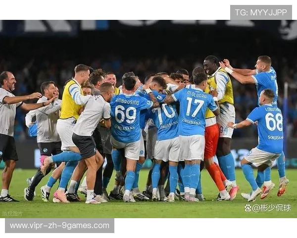 那不勒斯连入两球掀起主场狂欢，团队配合完美